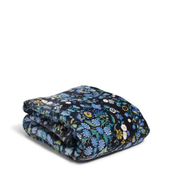Navy and Turquoise Floral Pattern