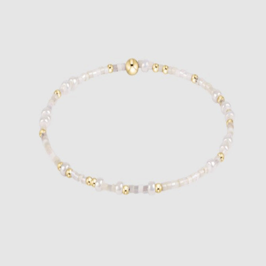 White  and Gold Beaded Bracelet